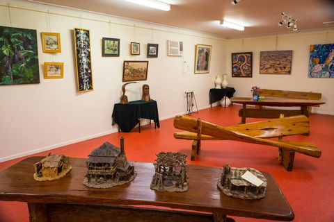 Jane Neville Rolfe Art Gallery - Holiday Cairns 0
