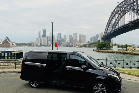 REGAL - Luxury Airport Round Trip, Bespoke Premium Transfer And Tours - Holiday Cairns 2