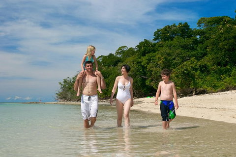 Green Island Discovery Including Glass Bottom Boat Tour Departing Cairns - Holiday Cairns 5