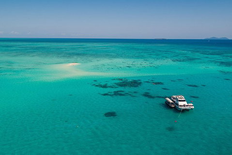 2-Day Great Barrier Reef Combo: Green Island Sailing And Outer Reef Snorkel Cruise - Holiday Cairns 2