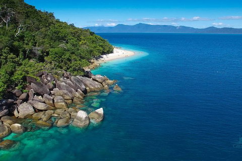 Fitzroy Island Catamaran Transfers From Cairns - Holiday Cairns 4