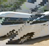 Airport Transfer to or from Cairns hotels for up to 13 people 7am-10pm - Holiday Cairns