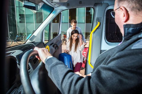 Cairns Airport (CNS) Arrival Transfer (CNS Airport To Cairns Hotels Or Address) - Holiday Cairns 4