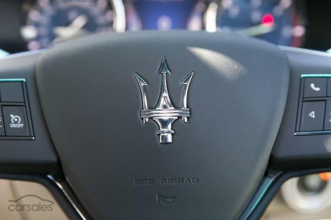 Maserati Quattroporte Limousine Transfer Cairns Airport To City - Holiday Cairns 3