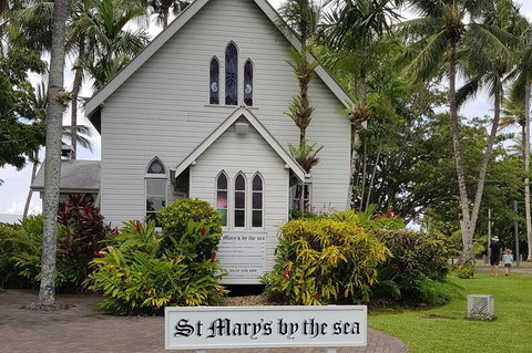 Port Douglas Sunday Markets Day Tour - Holiday Cairns 3
