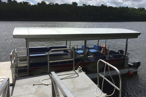 IMAX Private Transfer 7 Guests Cairns Airport To Hotels In Port Douglas - Holiday Cairns 3