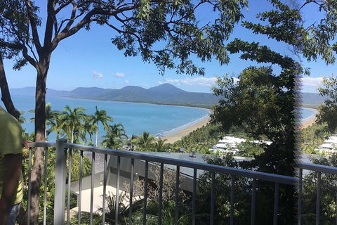 IMAX Private Transfer 7 Guests Cairns Airport To Hotels In Port Douglas - Holiday Cairns 4
