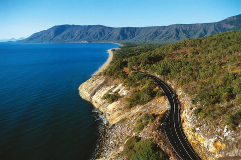 Private Transfers - Cairns Airport To Cairns City - Holiday Cairns 5