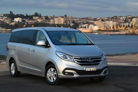 Express Private Transfer From Cairns Airport To Cairns City - Holiday Cairns 0