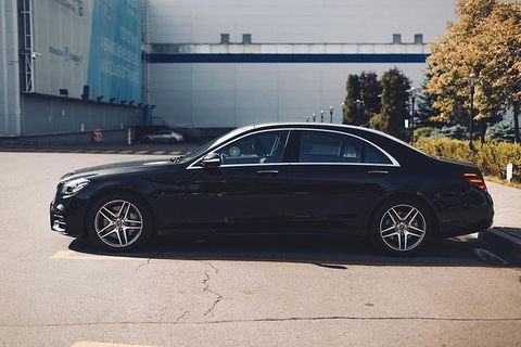 Arrival Private Transfers: Brisbane Airport BNE To Brisbane In Business Car - Holiday Cairns 0