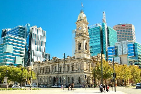 Arrival Private Transfers: Adelaide Airport ADL To Adelaide In Luxury Van - Holiday Cairns 7