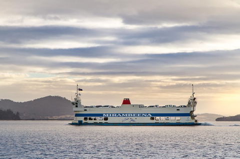 Bruny Island Day Tour, Includes Lunch And Exclusive Lighthouse Tour - Holiday Cairns 9
