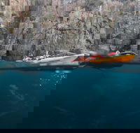 Tasman Peninsula full day kayaking tour - Holiday Cairns