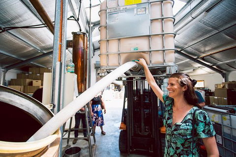 Tasmanian Whisky Distillery Tour - Holiday Cairns 5
