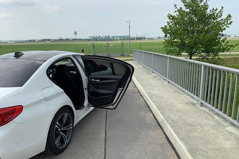 Private Transfer: Avalon International Airport (AVV) To Melbourne - Holiday Cairns 4