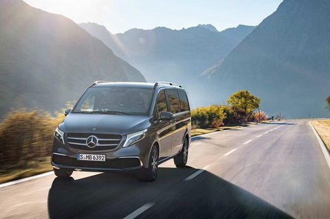 Van Service Melbourne Airport To CBD - Holiday Cairns 2