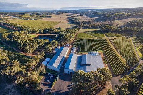 Three Day Charter Margaret River Region (Perth Travelers) - Holiday Cairns 2