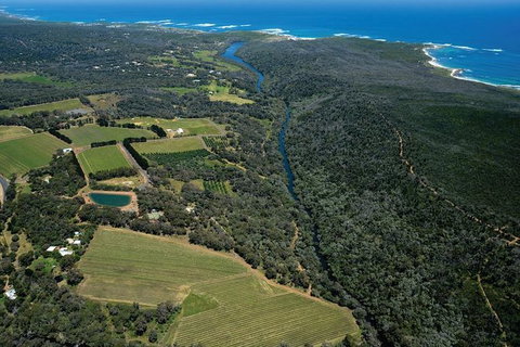 Three Day Charter Margaret River Region (Perth Travelers) - Holiday Cairns 1