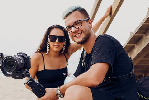 Hire Photographer, Professional Photo Shoot - Perth - Holiday Cairns 6