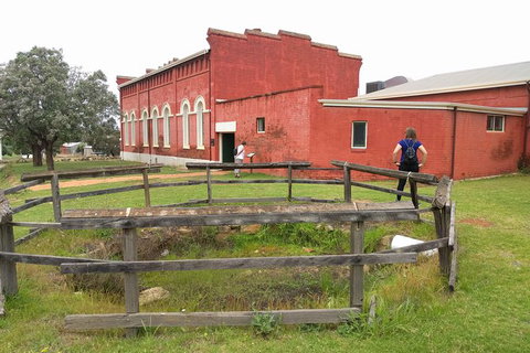New Norcia And Countryside Tour - Holiday Cairns 3