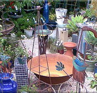 Leaf  Stone Garden Gallery - Holiday Cairns