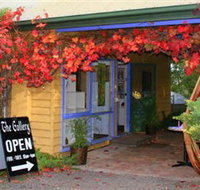 Macedon Ranges Arts Collective - Holiday Cairns