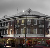 Crows Nest Hotel - Holiday Cairns