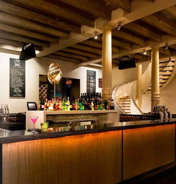 CBD Hotel - Holiday Cairns 1
