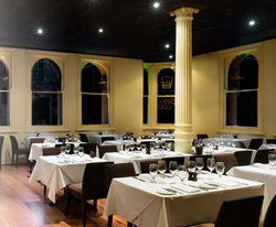 CBD Hotel - Holiday Cairns 2