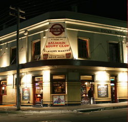 Dicks Hotel - Holiday Cairns 2