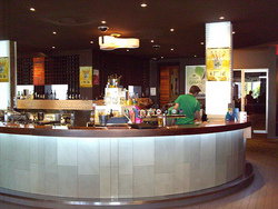 Hinterland Hotel - Holiday Cairns 1