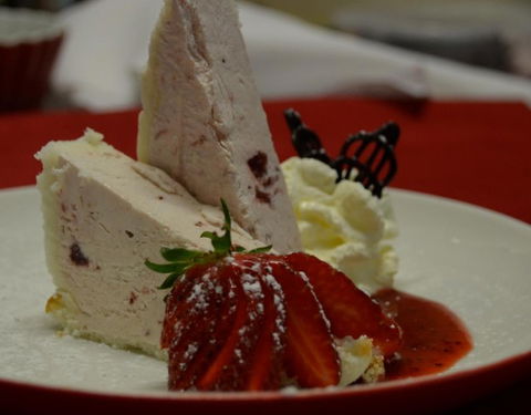 Des Alpes Swiss Restaurant - Holiday Cairns 1