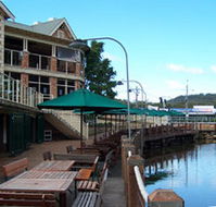 The Woodport Inn - Holiday Cairns