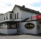 River Arms Hotel - Holiday Cairns