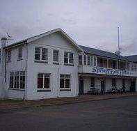 Spring Bay Hotel - Holiday Cairns