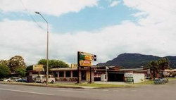 Cabbage Tree Hotel - Holiday Cairns 0