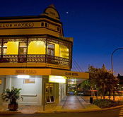 The Club Hotel - Holiday Cairns