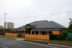 Finnian's Irish Tavern - Holiday Cairns 1