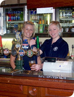 The Woodport Inn - Holiday Cairns 3