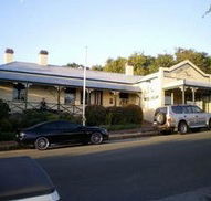 Earl of Spencer Historic Inn - Holiday Cairns