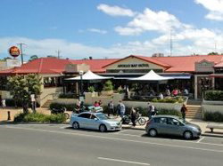 The Apollo Bay Hotel - Holiday Cairns 3