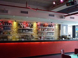 BAR138 On Barrack - Holiday Cairns 3