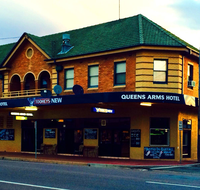 Queens Arms Hotel - Holiday Cairns