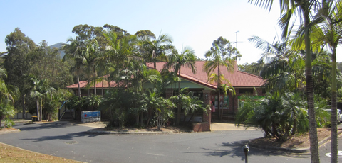 Valla Beach Tavern - Holiday Cairns 3