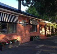 Moyhu Hotel - Holiday Cairns