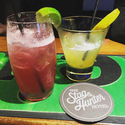 The Stag & Hunter Hotel - Holiday Cairns 1