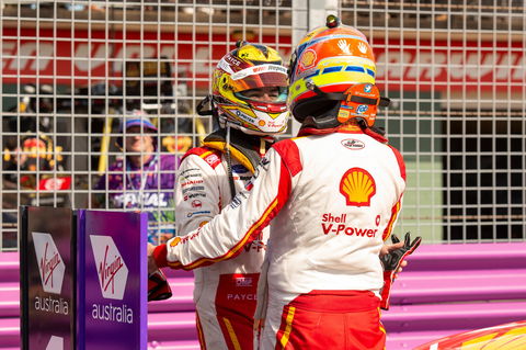 BetEasy Darwin Triple Crown Supercars - Holiday Cairns 0