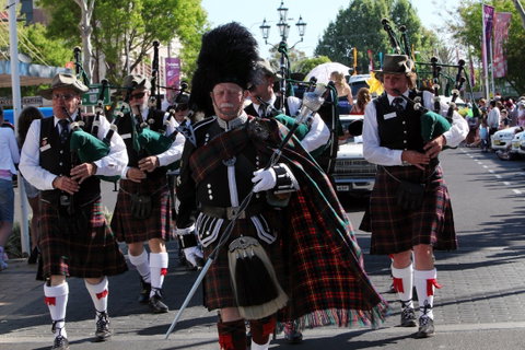 Regional Australia Bank Inverell Sapphire City Festival - Holiday Cairns 0