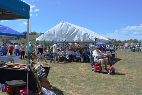 Yankalilla Show - Holiday Cairns 1