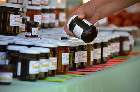 QCWA Sunday Markets - Holiday Cairns 0